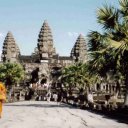 Angkor-Wat-Monks