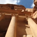 Looking-up-at-the-columns-of-the-Treasury-Petra