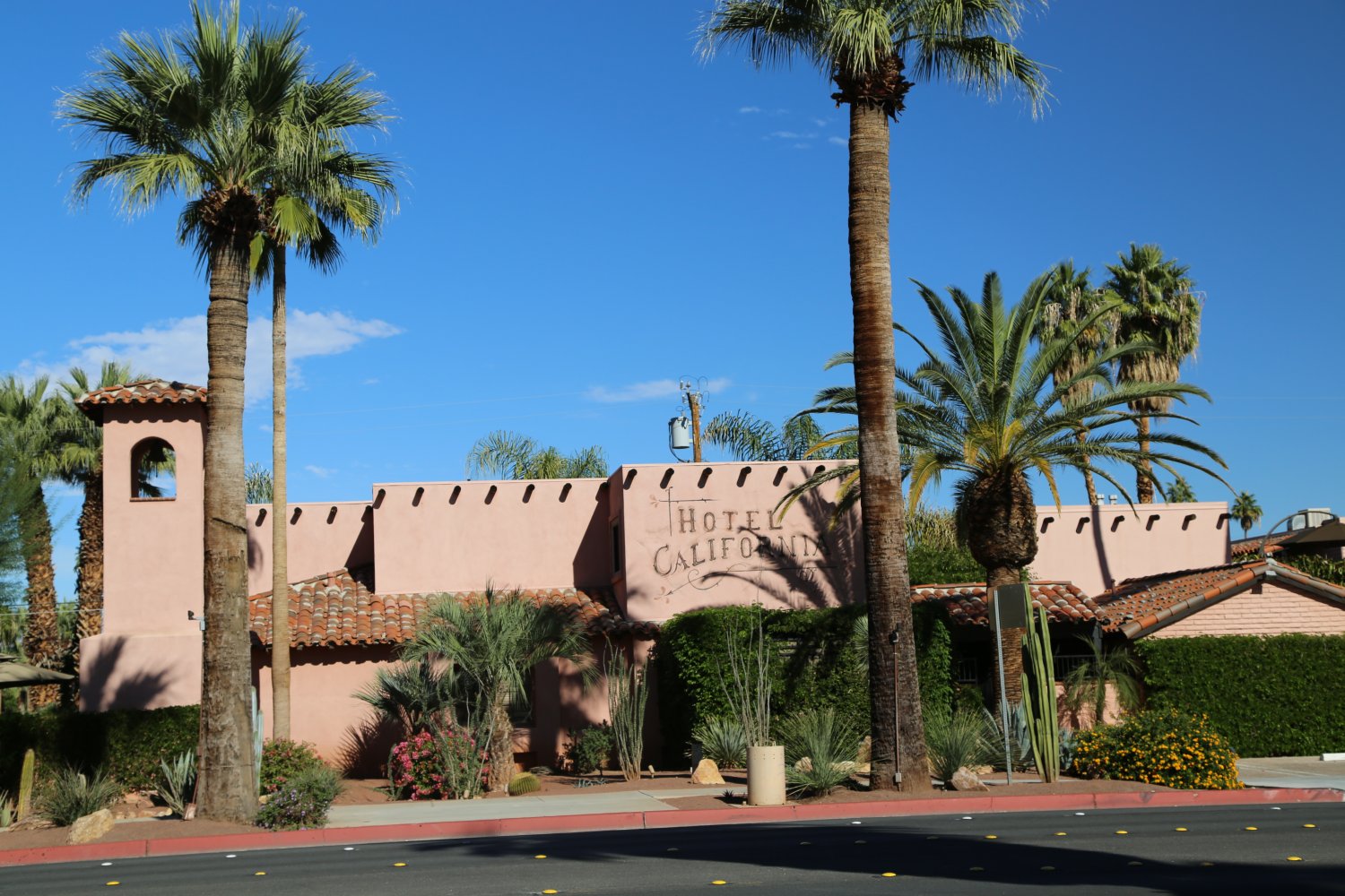 Guides - Palm Springs, CA - Hotels, Lodging - Dave's Travel Corner