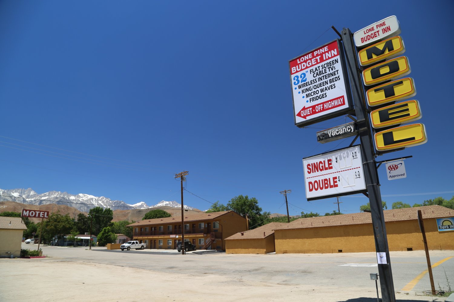 lone pine motels gay shemale big dick bareback