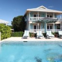 Stanley-Cay-Bahamas-Swimming-Pigs-8