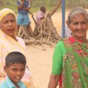 Group tour stopping by Nilaveli Beach