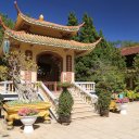 dalat-vietnam-temples-waterfall-crazy-house-6