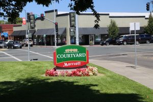 Courtyard-Marriot-Sign (1)
