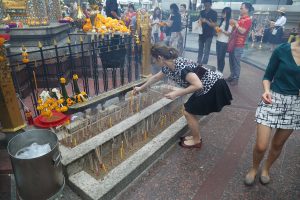 erawan-shrine-bangkok-2