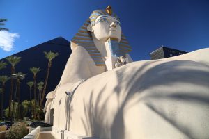 vegas-luxor