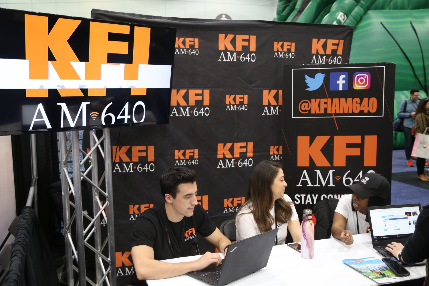 La radio stations outlet