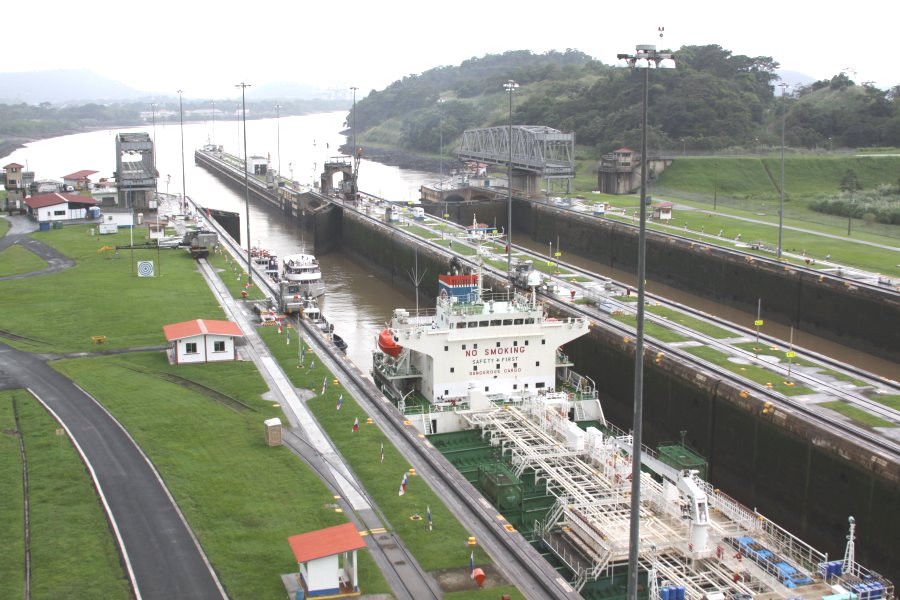 locks-panama-canal