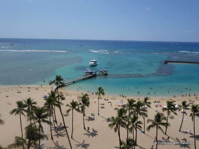 Hilton Hawaiian Village in Waikiki, Shopping and Restaurants, Kahanamoku  Beach