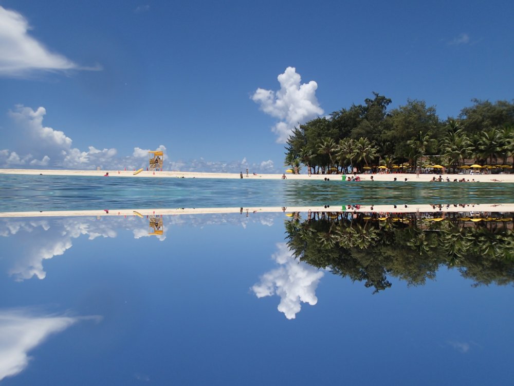 saipan-managaha-reflection