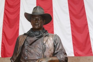 John-Wayne-Airport-Statue