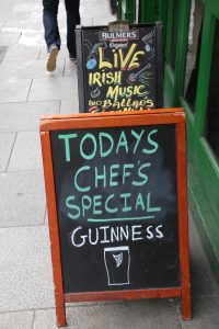 Guinness-Dublin-Pub-Crawl (1)