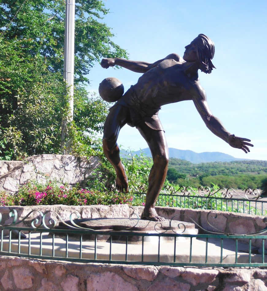 el-quelite-mazatlan-Ulama-ballgame-statue