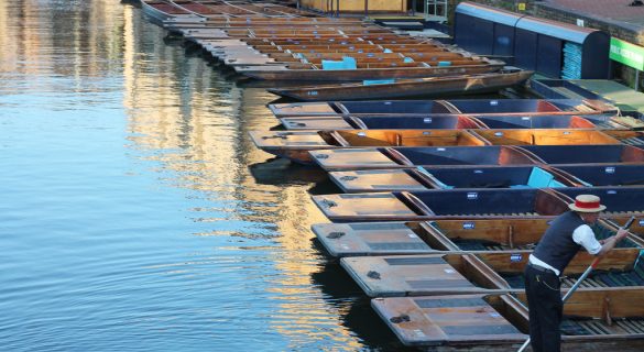 Cambridge Punting Tour