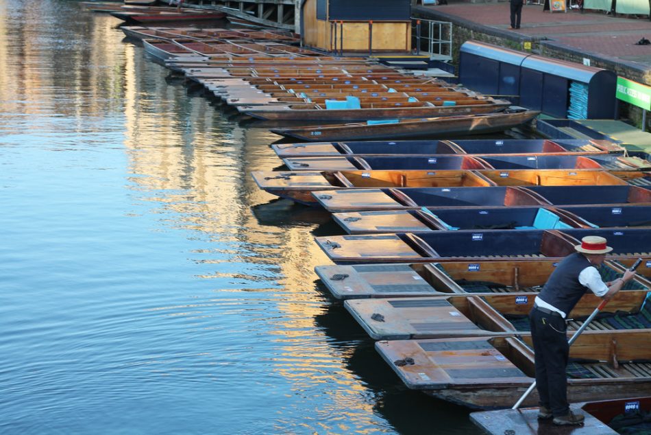 Cambridge Punting Tour