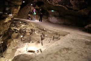 areni-1-winery-cave-armenia (1)