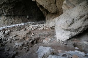 areni-1-winery-cave-armenia (2)