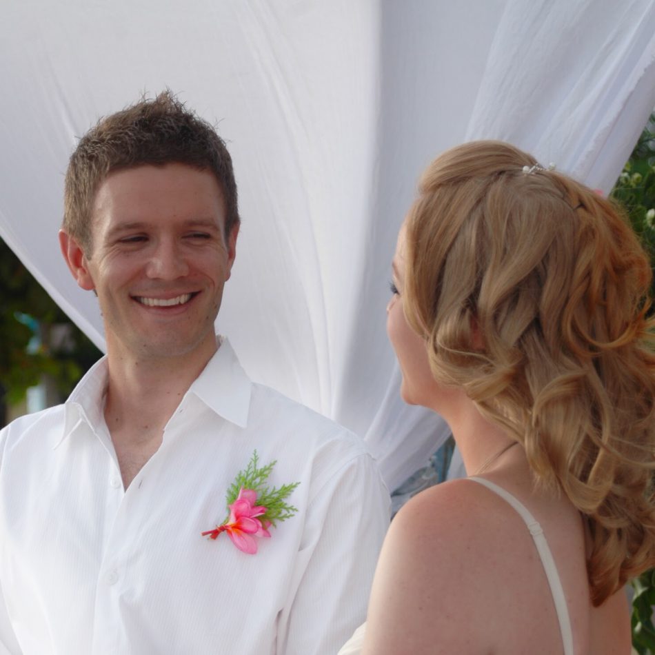 Kim & Rob reciting their vows