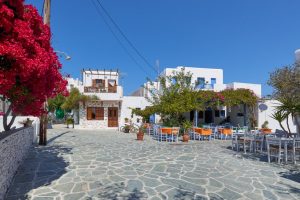 paros-courtyard-cafe