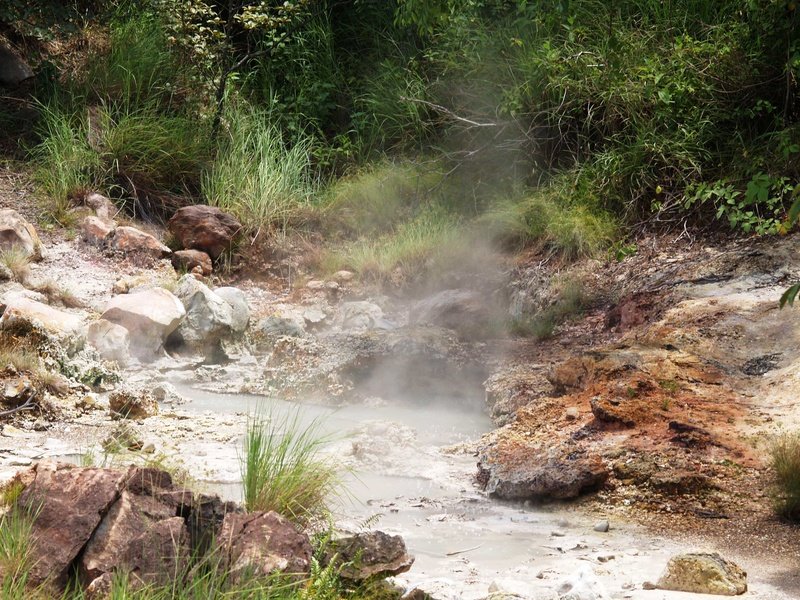 volcanoes to visit in costa rica