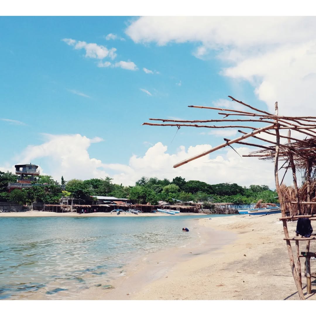 Darigayos Beach