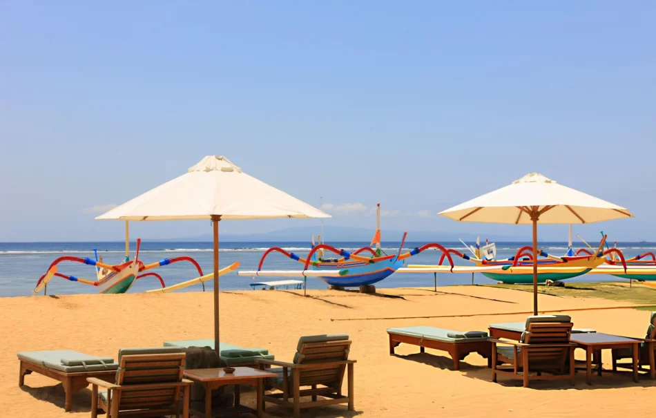 Sanur beachfront restaurants